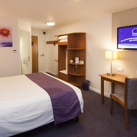 Premier Inn Norwich - Broadlands Park Thorpe St Andrew Exterior photo